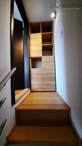 3 izbový mezonetový byt v centre Popradu, s vežičkou