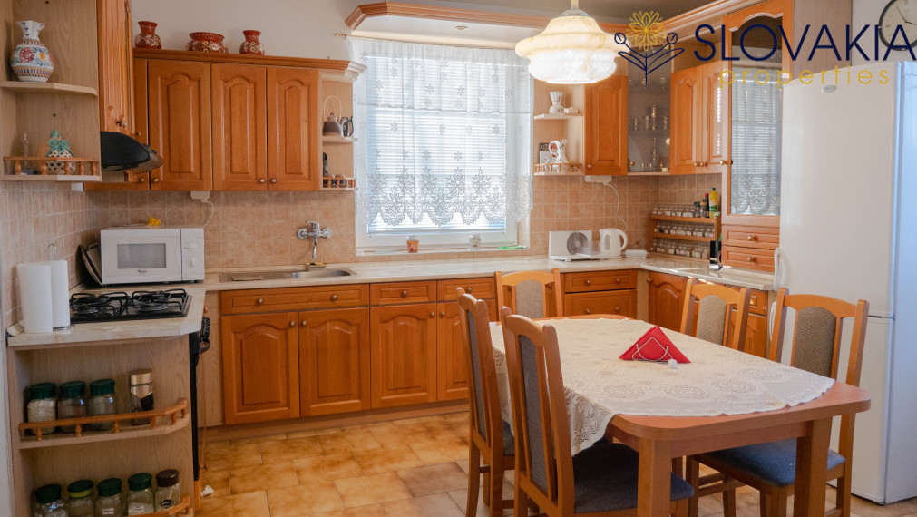 PREDANÉ Na predaj bungalov s garážou Šurany