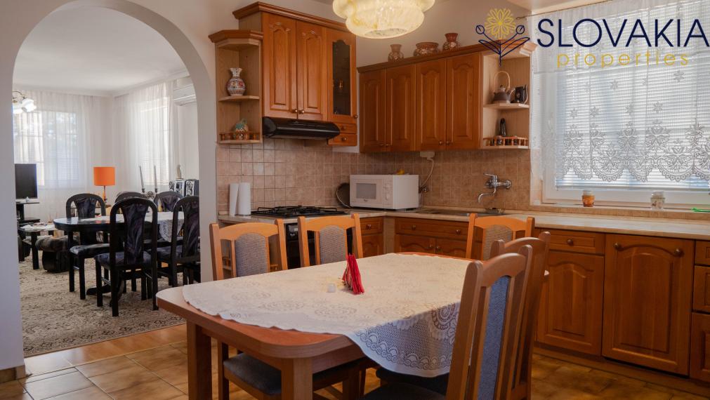 PREDANÉ Na predaj bungalov s garážou Šurany