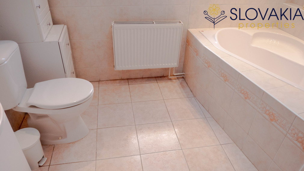 PREDANÉ Na predaj bungalov s garážou Šurany