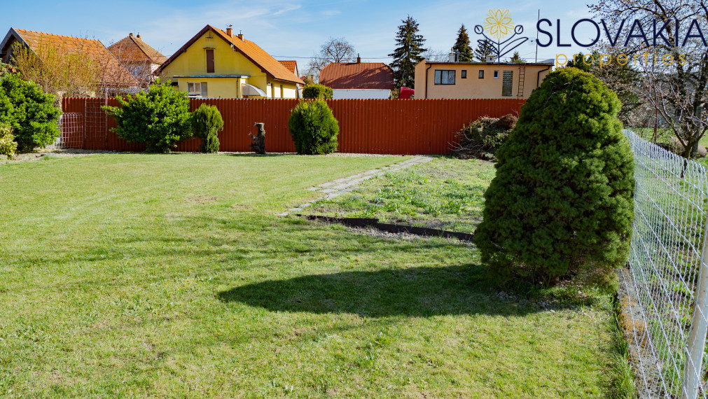 PREDANÉ Na predaj bungalov s garážou Šurany