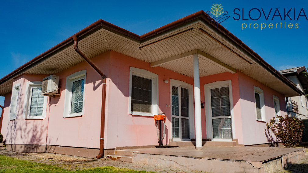 PREDANÉ Na predaj bungalov s garážou Šurany