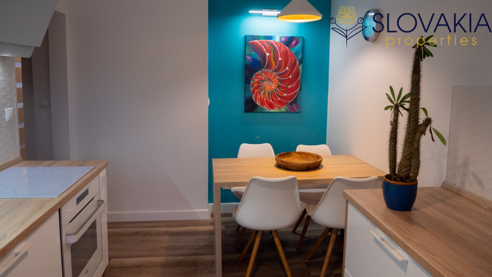 PREDANÉ: Krásny 3 izb. byt, úplné centrum