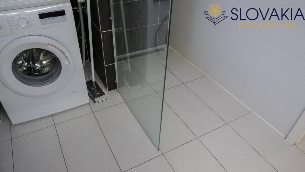 PREDANÉ: Krásny 3 izb. byt, úplné centrum