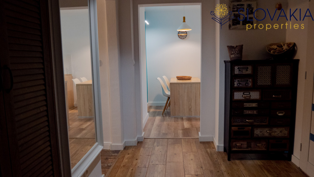 PREDANÉ: Krásny 3 izb. byt, úplné centrum