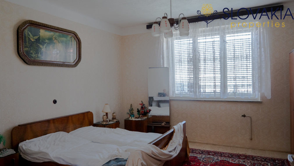 PREDANÉ Na predaj pozemok 14 á s rodinným domom