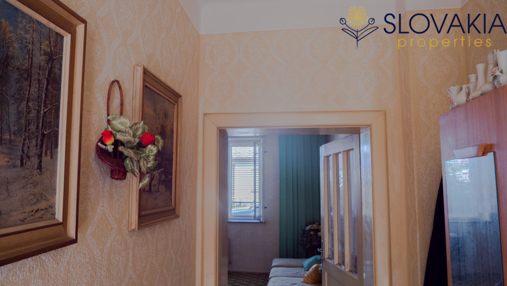 PREDANÉ Na predaj pozemok 14 á s rodinným domom