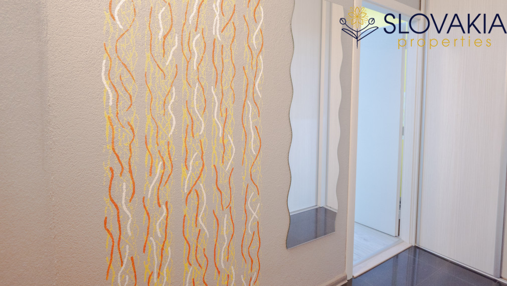 Na predaj 3 izbový prerobený byt s loggiou, zelená lokalita