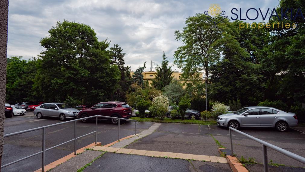 PREDANÉ Na predaj 3i byt s balkónom, Staré mesto Bratislava