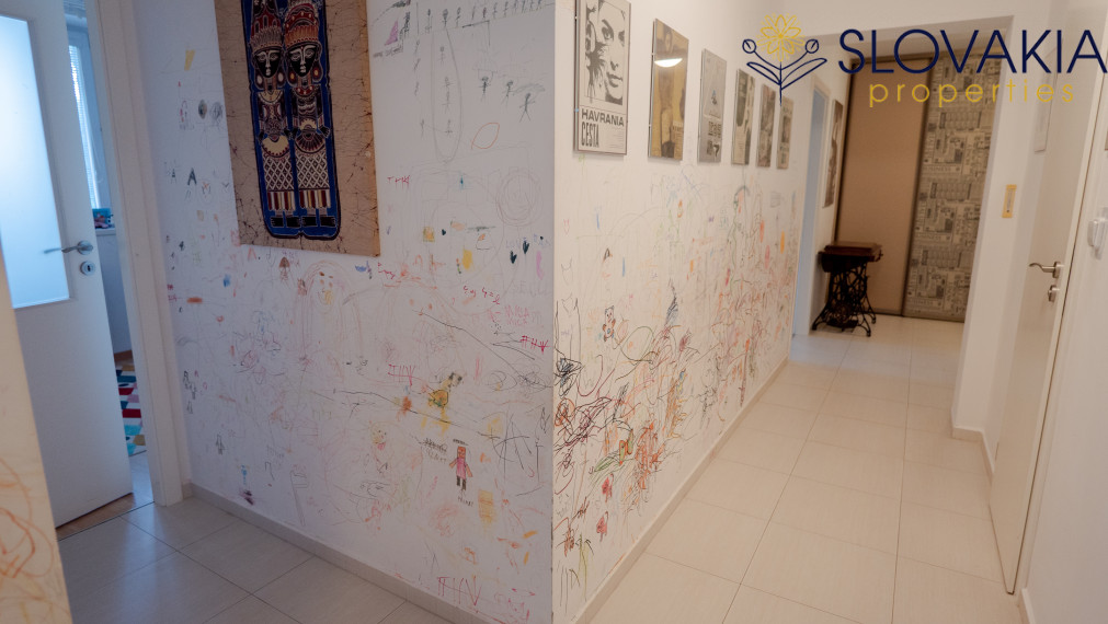 PREDANÉ Na predaj 3i byt s balkónom, Staré mesto Bratislava