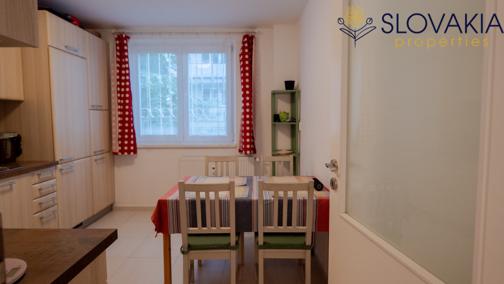 PREDANÉ Na predaj 3i byt s balkónom, Staré mesto Bratislava