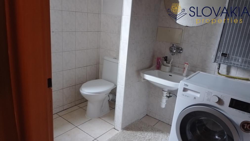 Na predaj 2 izb.byt s loggiou