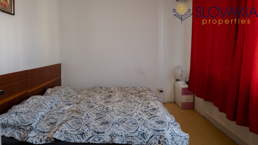 PRENAJATÉ Na prenájom 4 izbový byt s balkónom, Klokočina