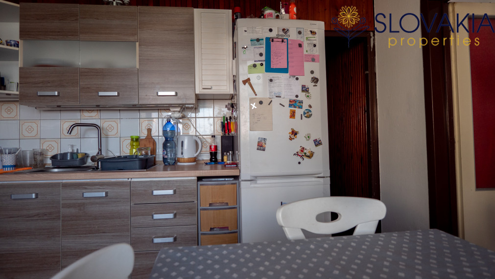 PRENAJATÉ Na prenájom 4 izbový byt s balkónom, Klokočina