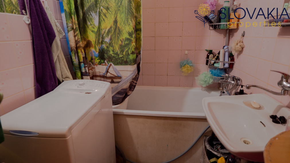 PRENAJATÉ Na prenájom 4 izbový byt s balkónom, Klokočina