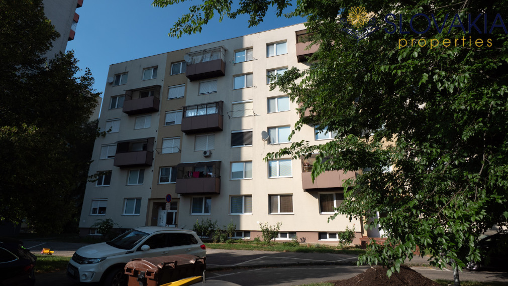 PRENAJATÉ Na prenájom 4 izbový byt s balkónom, Klokočina