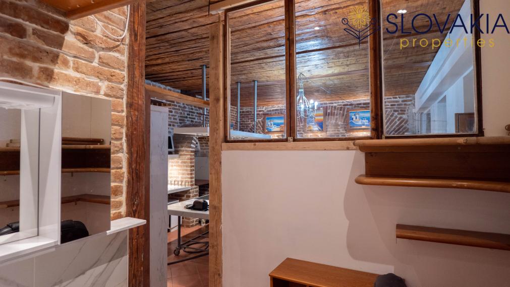 Na prenájom 2 izbový štýlový byt, pešia zóna Nitra