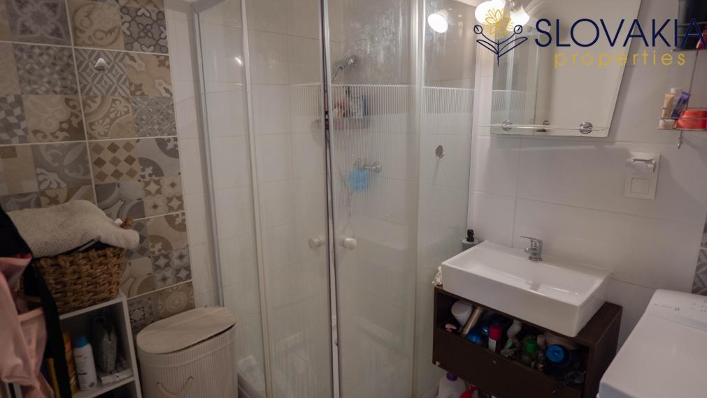 PREDANÉ! Na predaj 3 izbový byt s balkónom