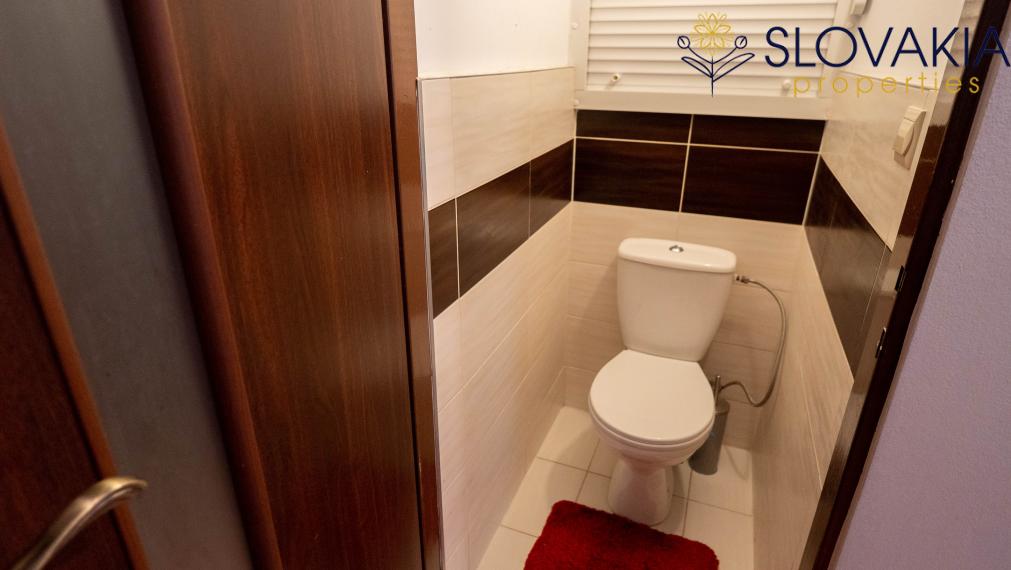 PREDANÉNa predaj veľký 2 izbový byt s balkónom