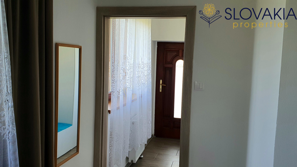 Na prenájom 2 izb byt v RD, Lužianky