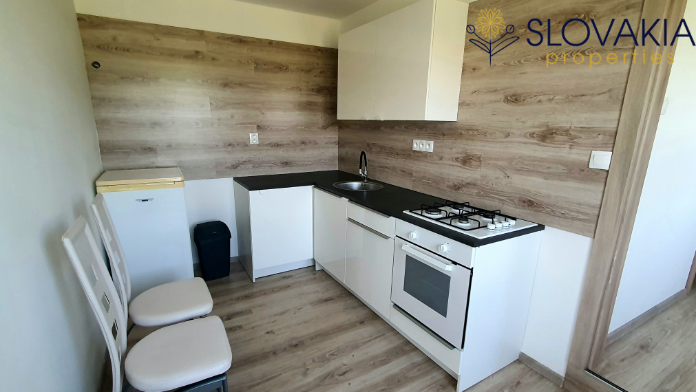 Na prenájom 2 izb byt v RD, Lužianky