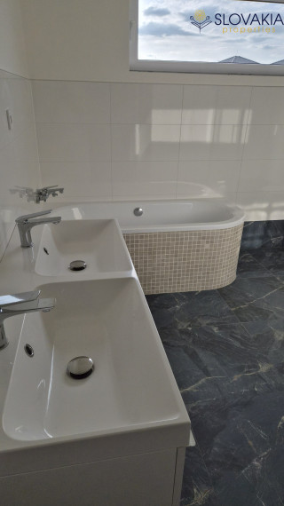 Na predaj 4i RD na Red OAK Lužianky (dvojdom) v štandarde