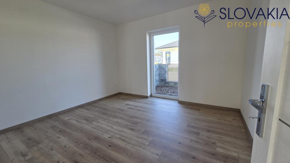 Na predaj 4i RD na Red OAK Lužianky (dvojdom) v štandarde