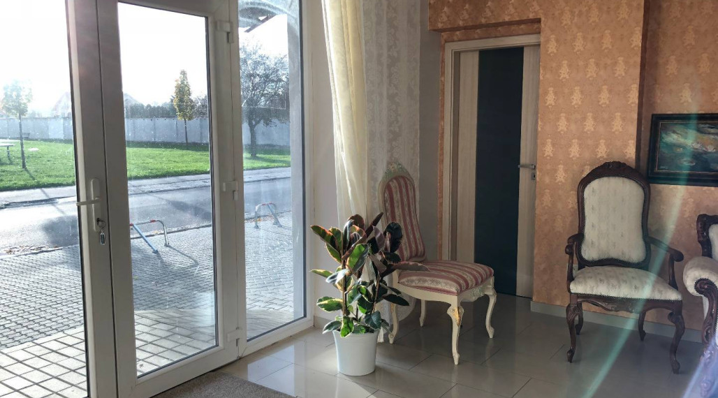 Reprezentatívne obchodné priestory vhodné pre salón krásy