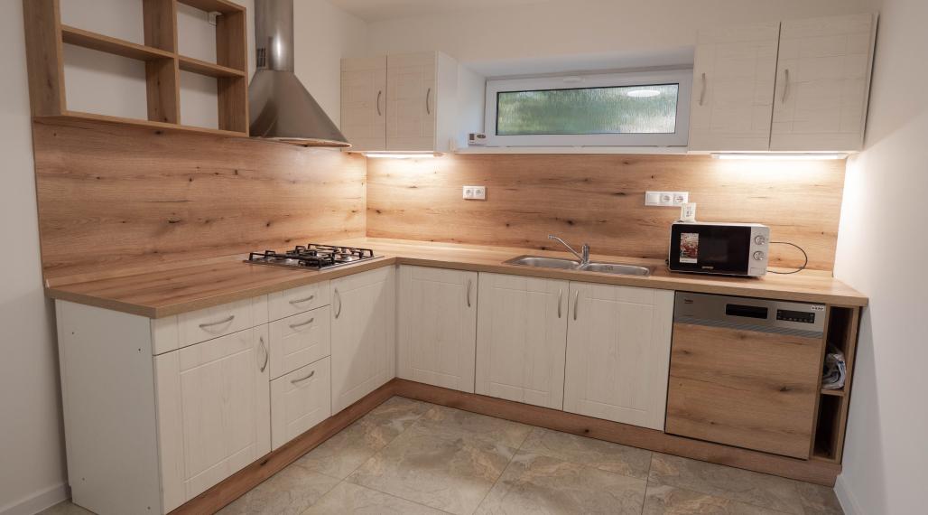 Na prenájom RD v Cabaj Čápore s terasou