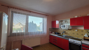 Rodinný dom podpivničený, 11árový pozemok, vynikajúci stav - fotografia 17