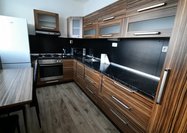 Na predaj 2 izbový byt, Poprad centrum SUPER LOKALITA