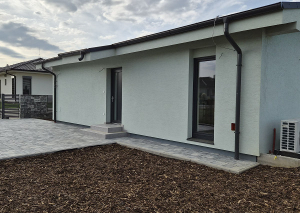 Na predaj 4i RD na Red OAK Lužianky (dvojdom) v štandarde