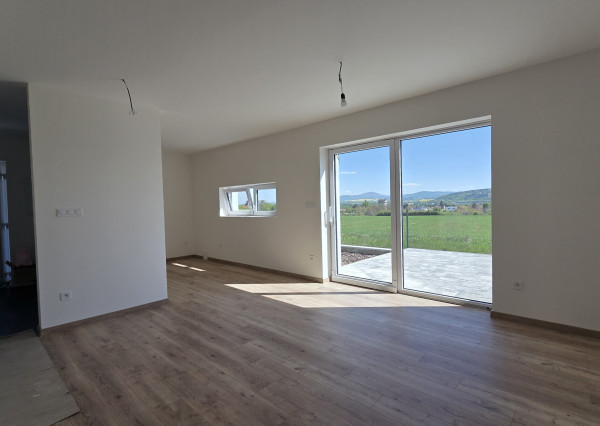Na predaj 4i RD na Red OAK Lužianky (dvojdom) v štandarde