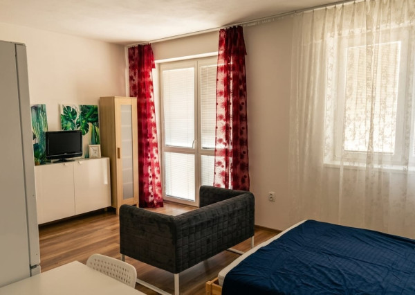Na prenájom garsonka s balkónom, novostavba