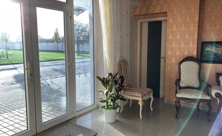 Reprezentatívne obchodné priestory vhodné pre salón krásy