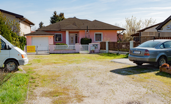 PREDANÉ Na predaj bungalov s garážou Šurany - fotografia 30