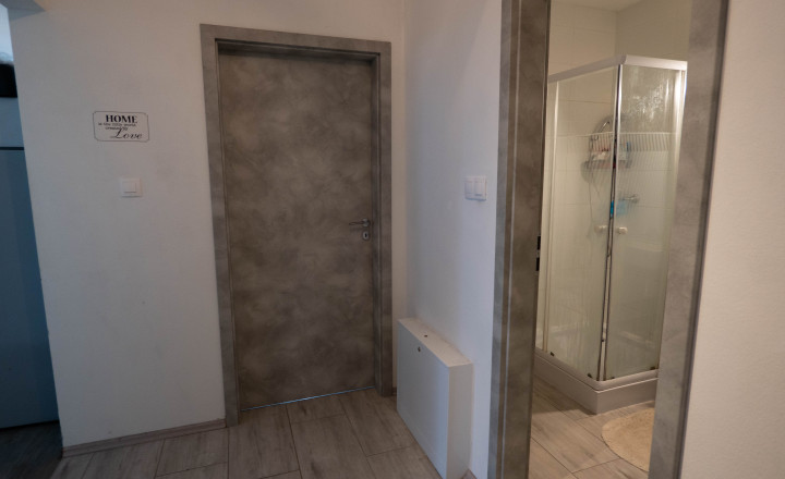PREDANÉ! Na predaj 3 izbový byt s balkónom - fotografia 9