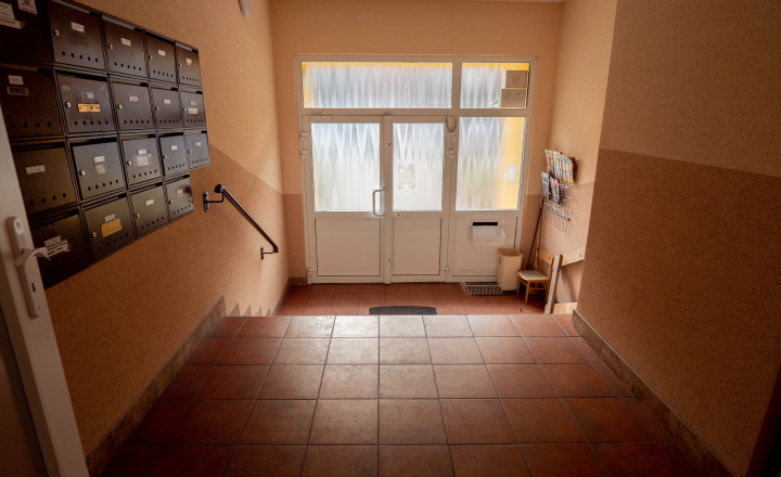 PREDANÉNa predaj veľký 2 izbový byt s balkónom - fotografia 17