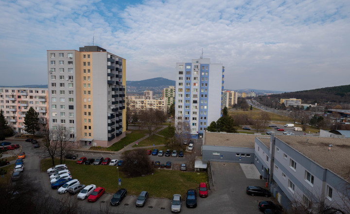 PREDANÉNa predaj veľký 2 izbový byt s balkónom - fotografia 8