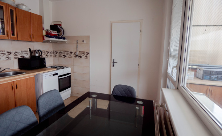 PREDANÉNa predaj veľký 2 izbový byt s balkónom - fotografia 4