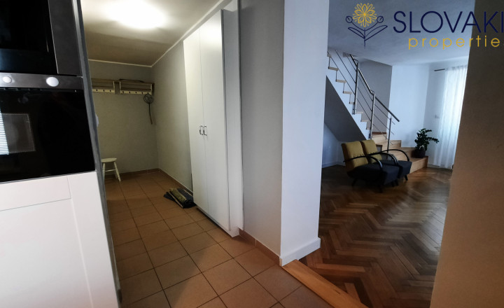 Na predaj 3 izbový, mezonetový byt, centrum Poprad - fotografia 11